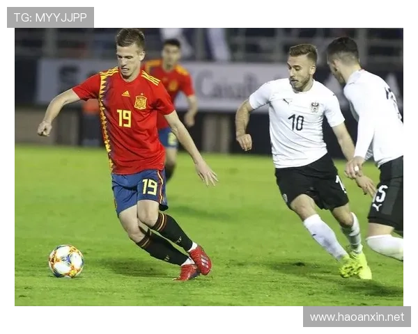 对阵拜仁防线:奥尔莫的突破与创造表现 对阵拜仁防线:奥尔莫的突破与创造表现