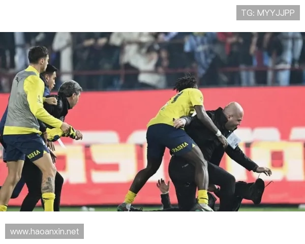 德布劳内 vs 巴尔韦德:中场组织与推进效率对比 德布劳内 vs 巴尔韦德:中场组织与推进效率对比